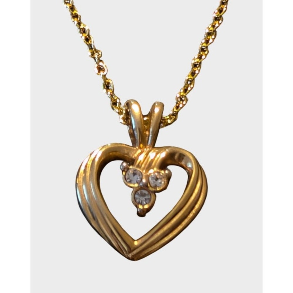 Vintage Heart Necklace Pendant Rhinestone Accent Gold Tone Romantic